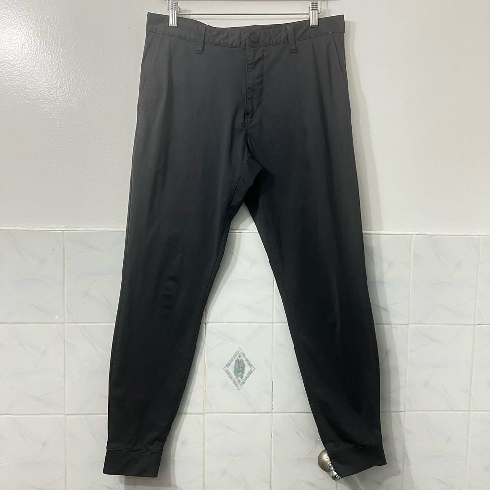 Rhone Jogger Commuter Pants Men’s Gray Ankle Performance Athleisure 31x28 Casual